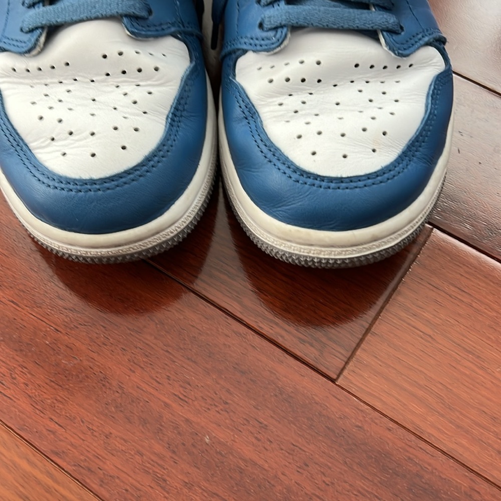 Air Jordan - Picture 6 of 11
